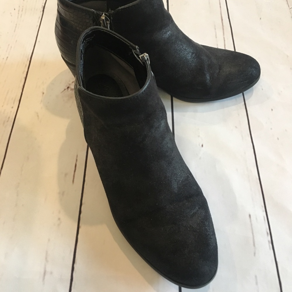 🎉Sale🎉Simply Vera , Vera Wang Boots